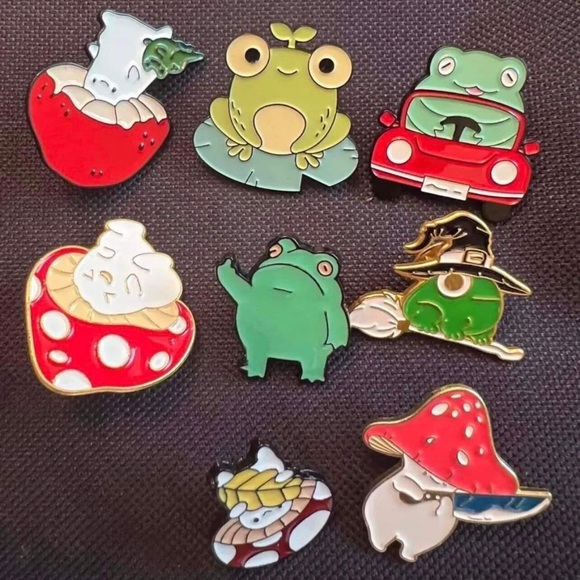 Frog Mushroom Enamel Pins & Brooches New - Picture 2 of 2